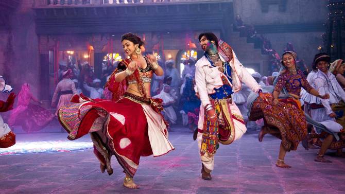 ram-leela_song.jpg