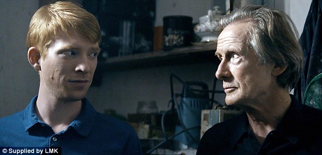 article-2413054-1ba2dd38000005dc-899_634x306